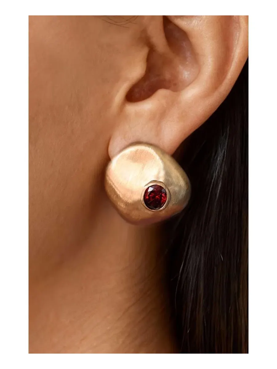 Серьги с гранатом, модель Garnet Earrings RETRO CHIC — изображение 2 из 4, оттенок золотистый красный