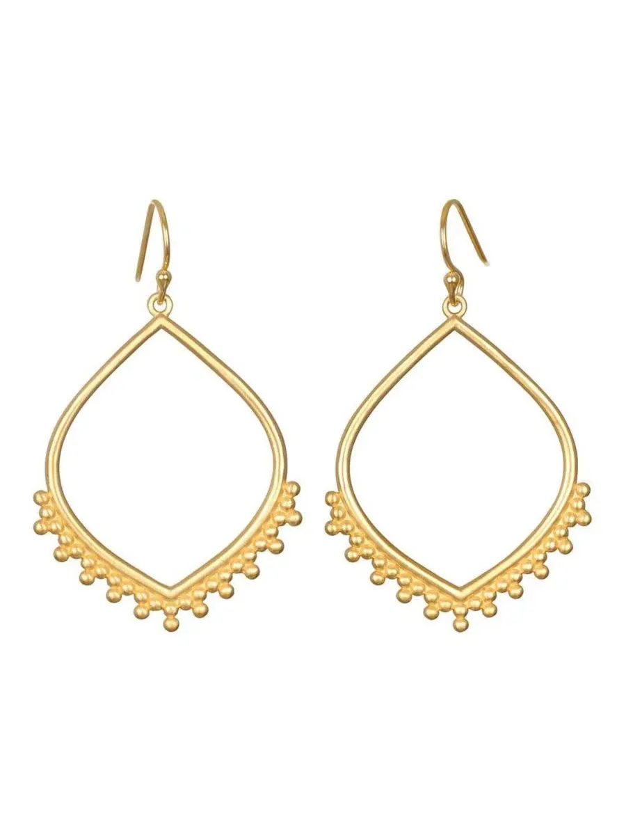 Серьги-пусеты с подвеской-лепестком лотоса Open to Receive Lotus Petal Hoop Satya Jewelry — изображение 1 из 3