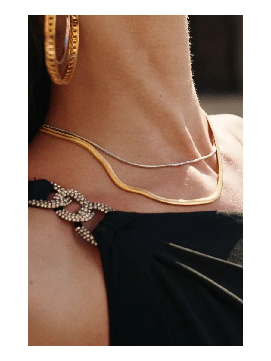 Колье-подвеска Colosseum Necklace RETRO CHIC — изображение 3 из 4, оттенок золотистый серебристый