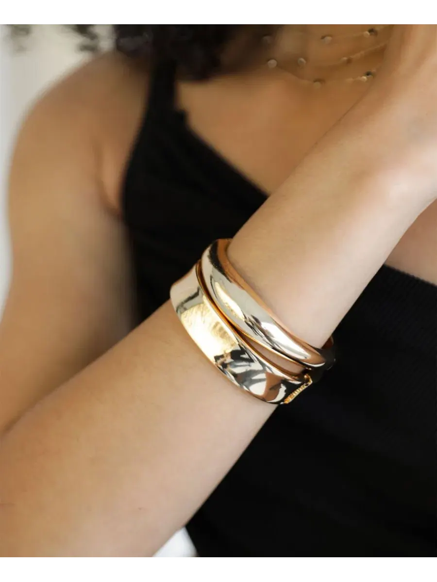 Набор браслетов-манжетов Double Golden Bangle с позолотой 18 карат ETTIKA — изображение 2 из 3