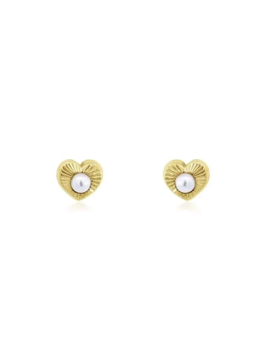 Серьги-гвоздики с жемчугом и сердцем, модель Fluted Pearl Heart The Lovery — изображение 1 из 3, оттенок золото