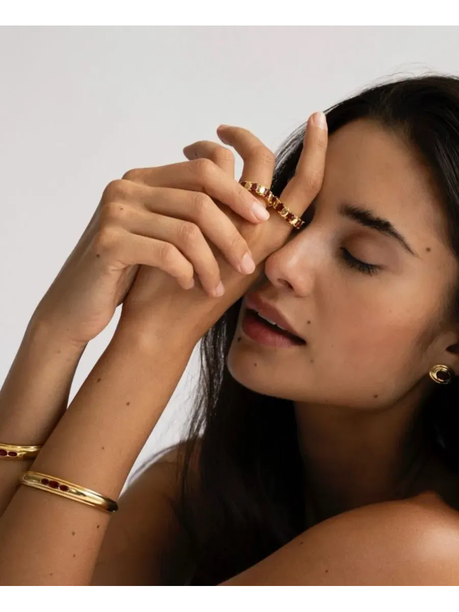 Кольцо вечности с гранатами Sereia Thea Ring — изображение 2 из 3, оттенок золотистый