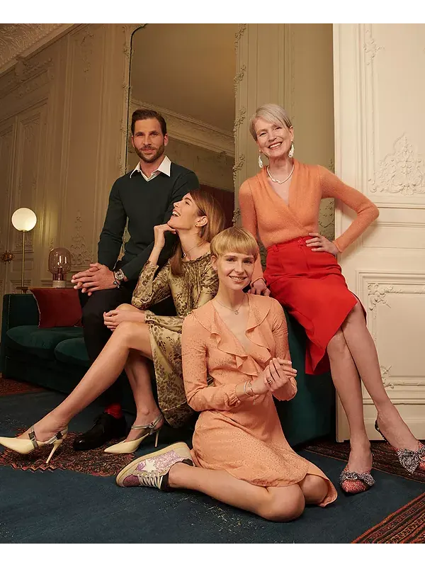 Серьги-Гвоздики с кристаллами Swarovaki серебристого оттенка Swarovski — изображение 3 из 4, оттенок прозрачный