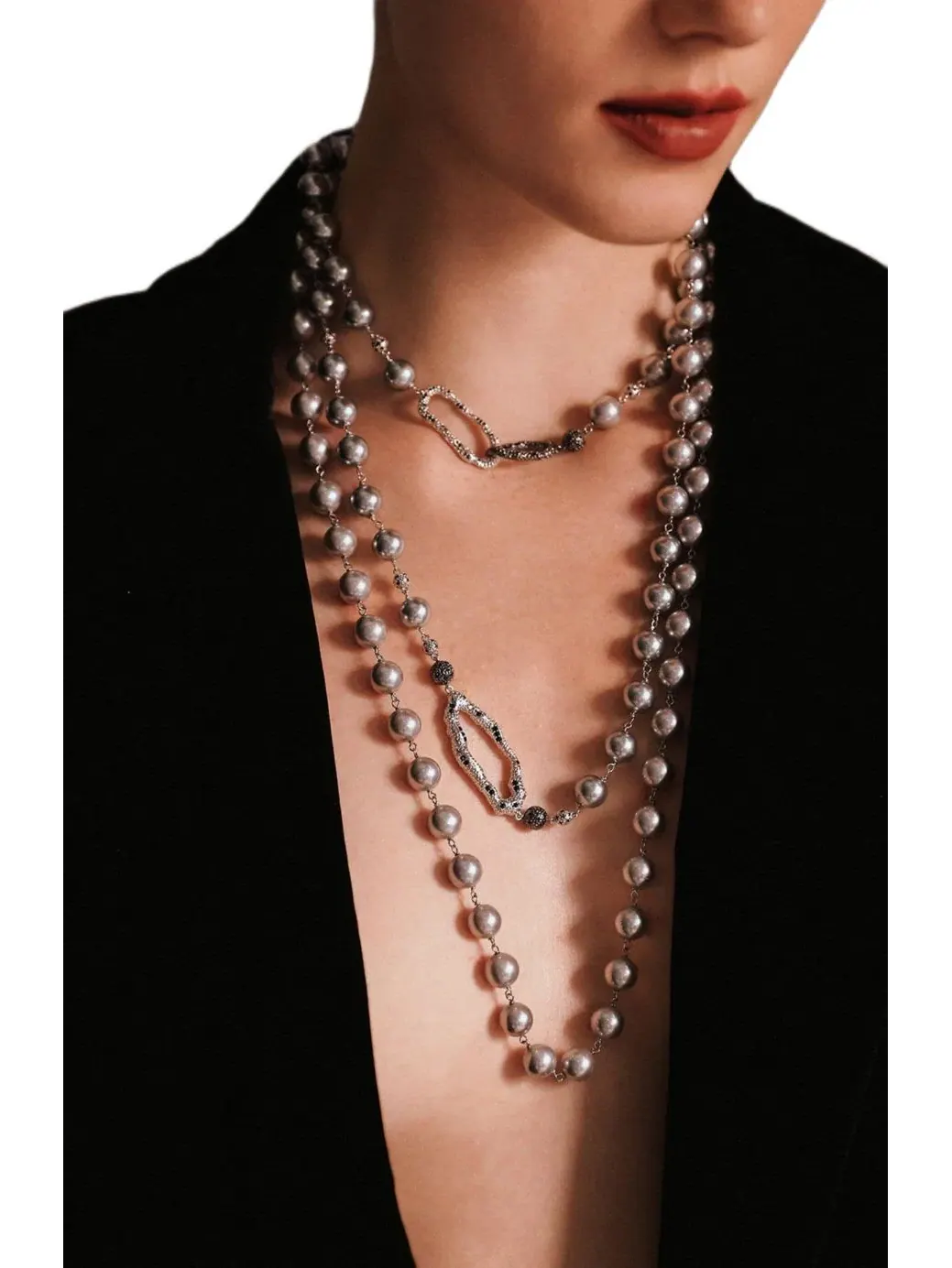 Ожерелье с подвеской Leopard Necklace RETRO CHIC — изображение 3 из 3, оттенок серый