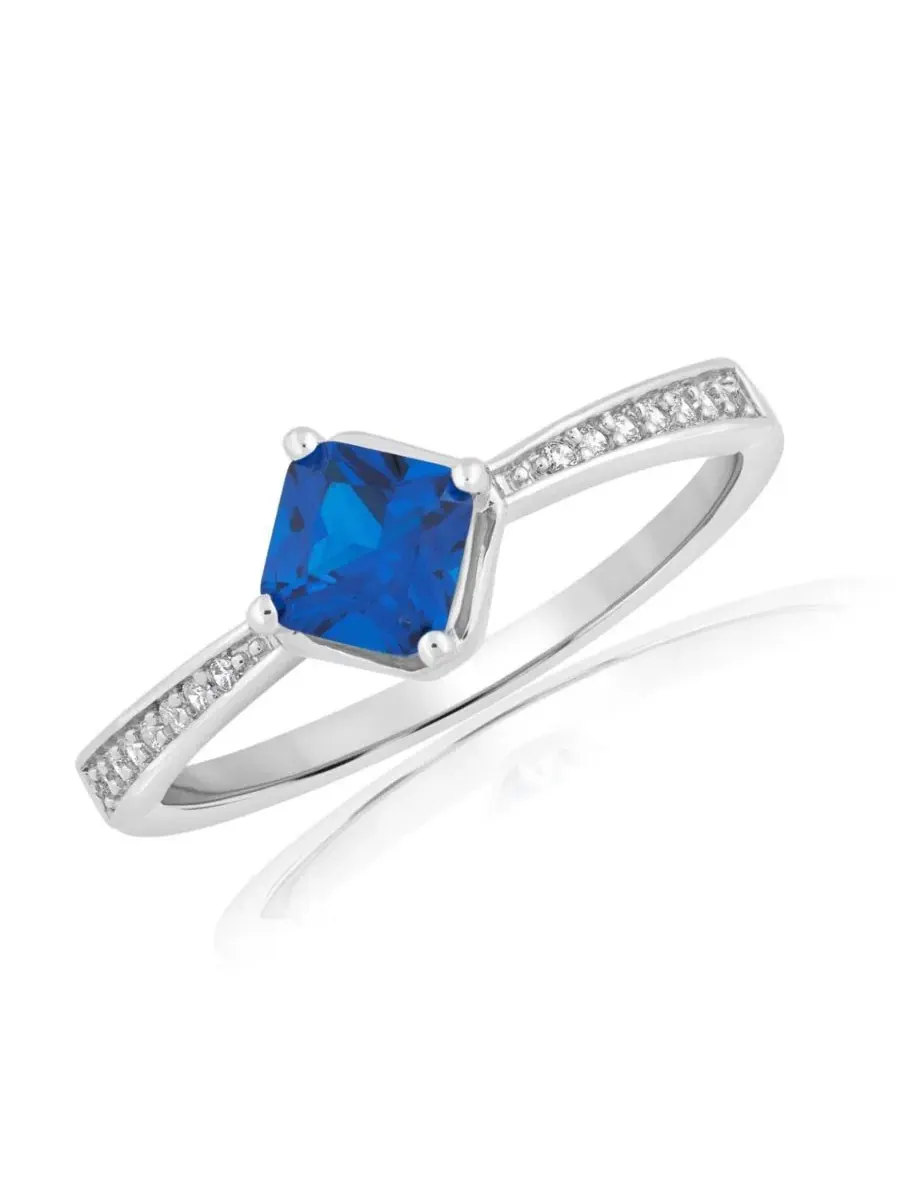 Кольцо с сапфиром и фианитами Radiant Center Sapphire and Clear CZ Ring Simona — изображение 1 из 3, оттенок серебристый