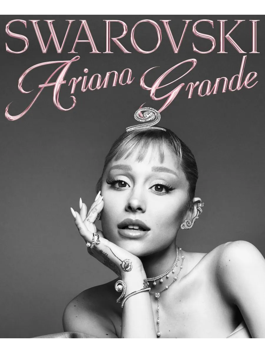 Колье Ariana Grande x Swarovski с родиевым покрытием в форме сердца, выполненное в технике — изображение 6 из 9