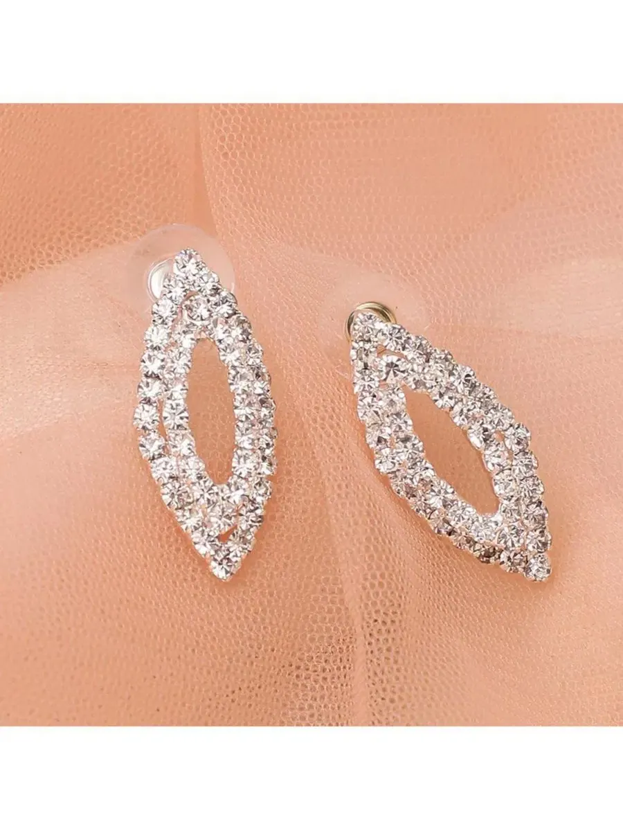 Серьги-подвески Marquise Drop SOHI — изображение 2 из 3, оттенок серебряный