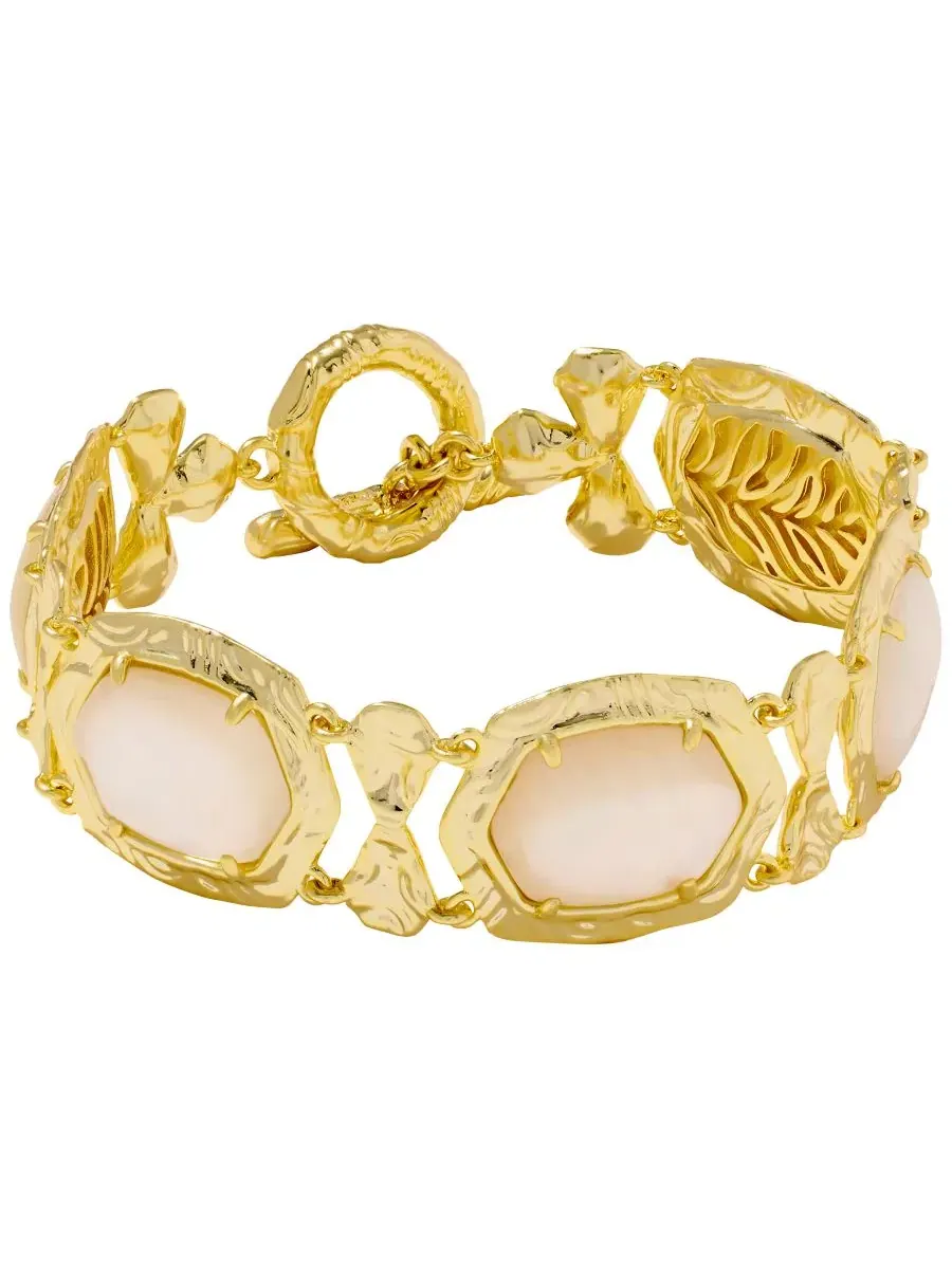 Браслет-манжета с имитацией жемчуга и тигровым принтом Daphne Kendra Scott — изображение 1 из 7