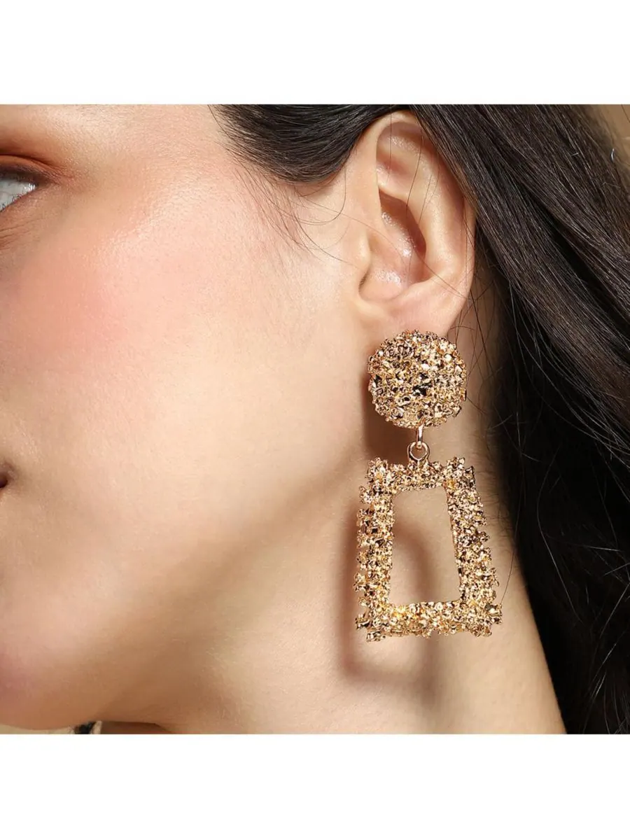 Женские серьги-подвески Corroded-Quad Drop Earrings - California Gold SOHI — изображение 3 из 5, оттенок золото
