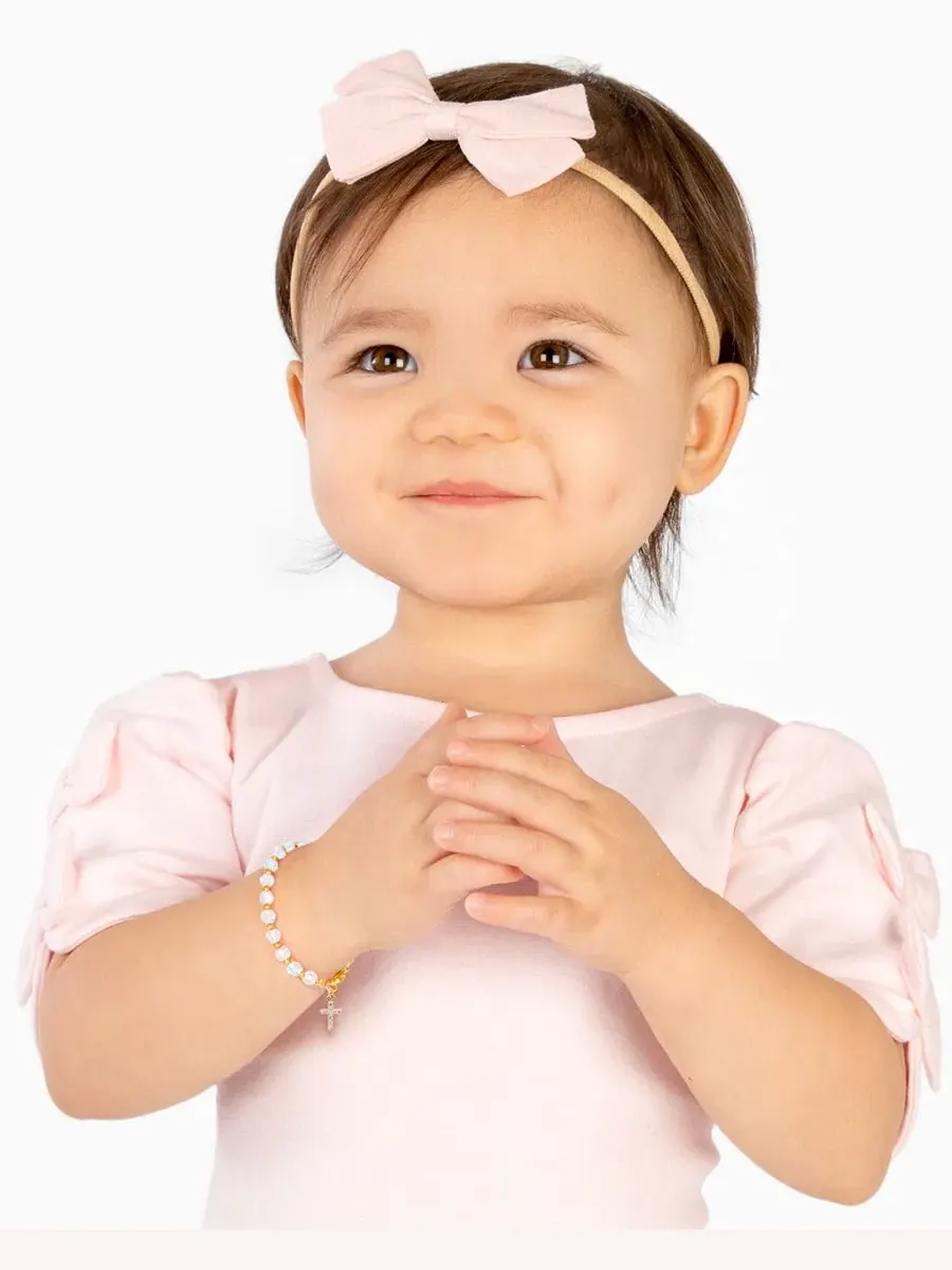 Браслет с крестом и сверкающими кристаллами 14K Tiny Blessings, желтое золото — изображение 3 из 4, оттенок желтый золотистый