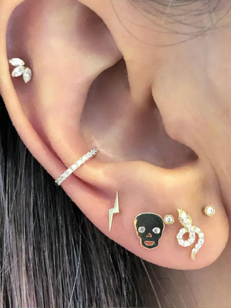 Пирсинг хряща уха (лабрет) из цельного желтого золота 14 карат, 18G, с кубическим цирконием огранки — изображение 2 из 5
