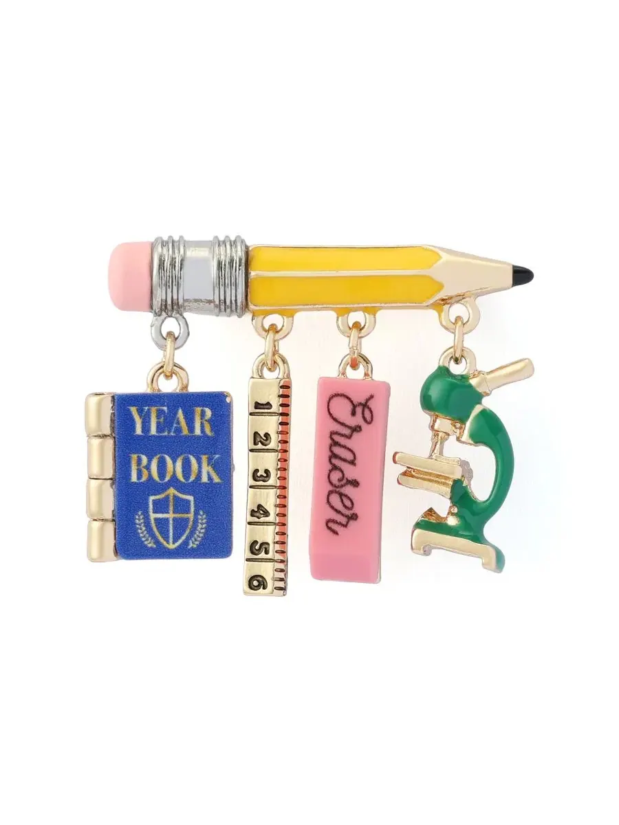 Брошь с принтом школьных принадлежностей Best In Class Betsey Johnson — изображение 1 из 3, оттенок мульти/золотистый