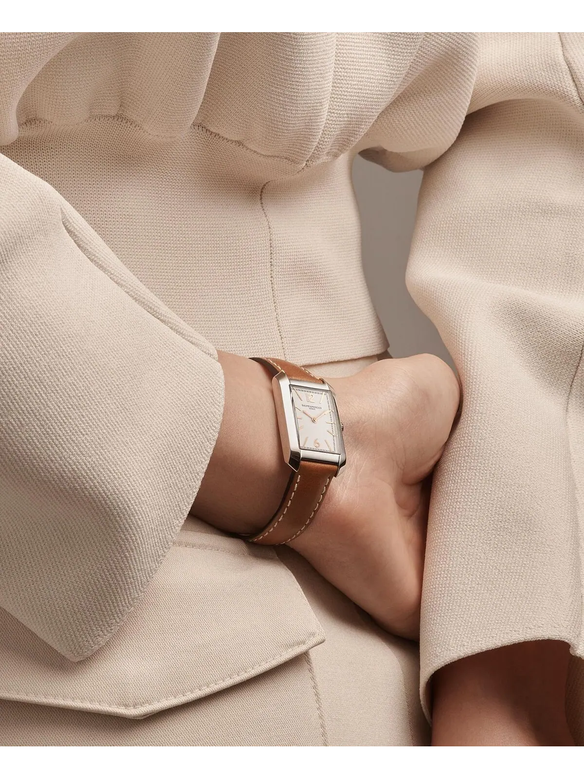Женские швейцарские часы Hampton с коричневым кожаным ремешком 22x35 мм Baume & Mercier — изображение 5 из 7