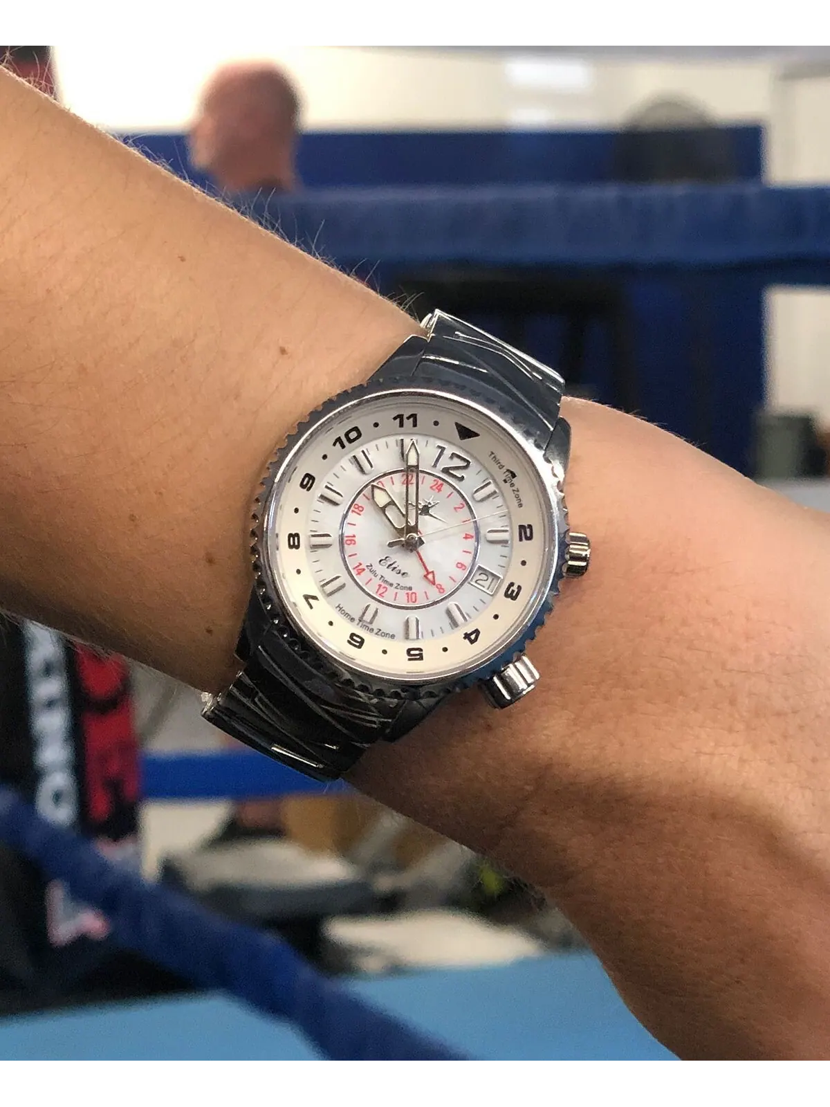 Женские часы Elise Swiss Tri-Time с браслетом из нержавеющей стали, 33 мм Abingdon Co. — изображение 6 из 6