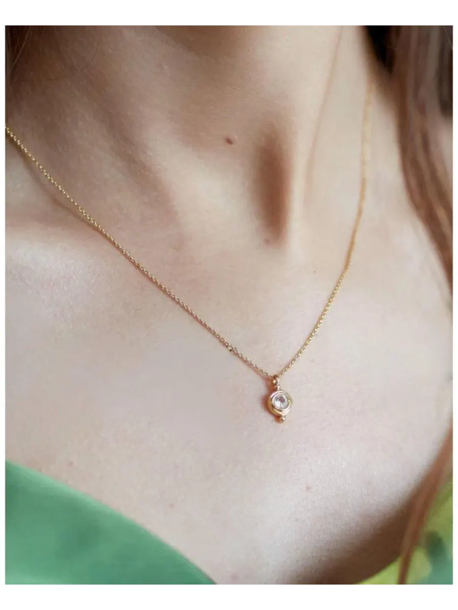 Кулон с камнем рождения Январь 18ct Gold Plated Sterling Silver Ottoman Hands — изображение 2 из 5