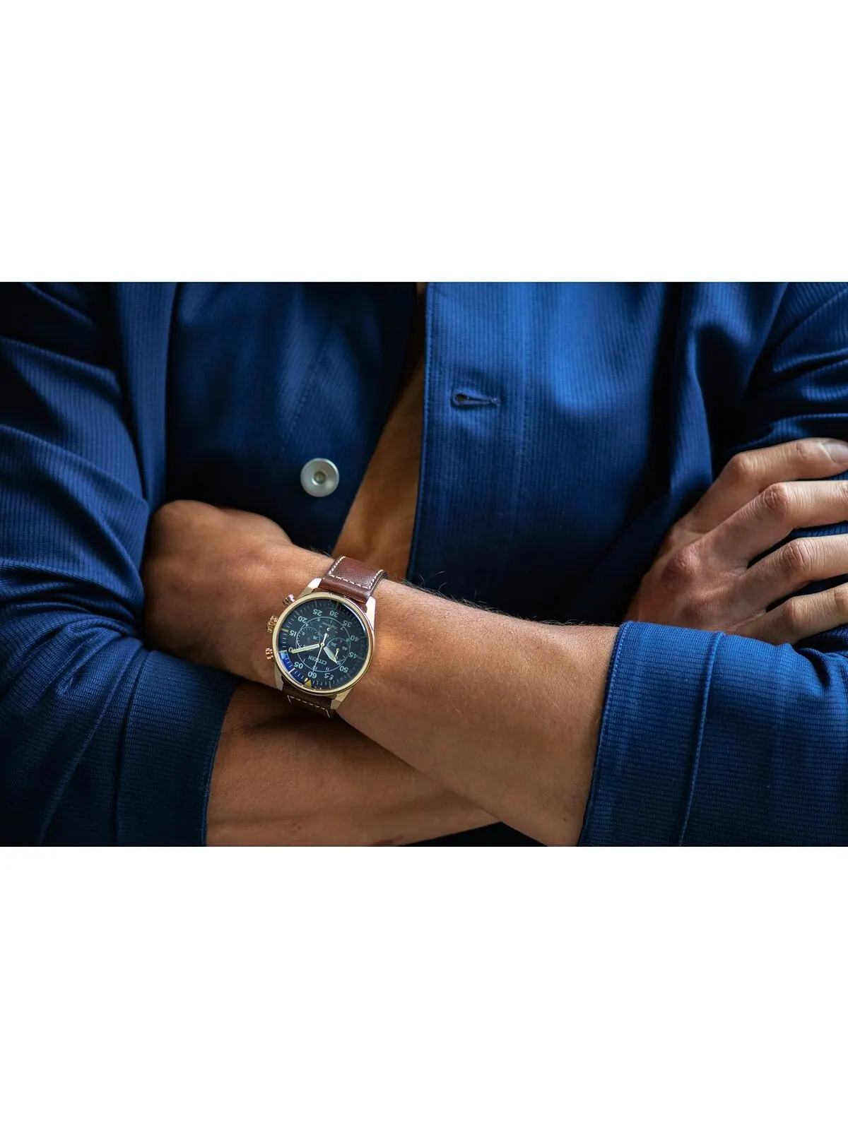 Мужские часы Eco-Drive с хронографом Avion, коричневый кожаный ремешок, 48 мм Citizen — изображение 3 из 5