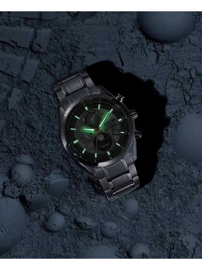 Мужские часы Tsuki-yomi A-T с хронографом Sport Luxury Eco-Drive серебристого цвета с титановым — изображение 4 из 5