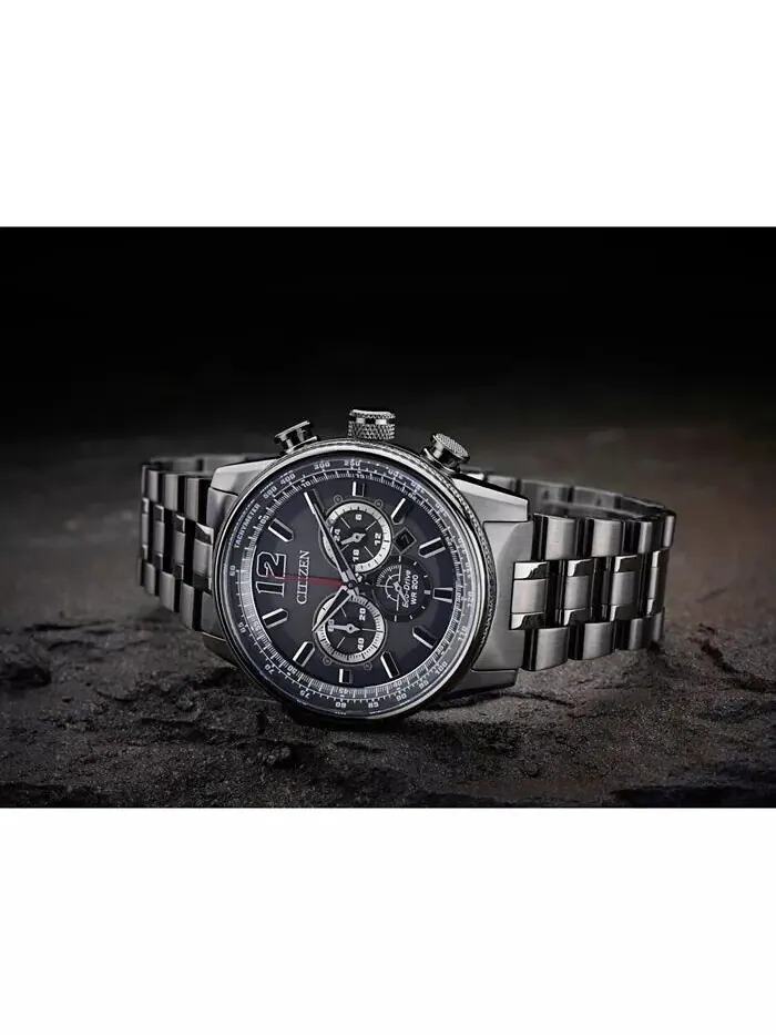 Eco-Drive Мужские часы с хронографом Nighthawk, серые часы с браслетом из нержавеющей стали, 43 мм — изображение 3 из 13