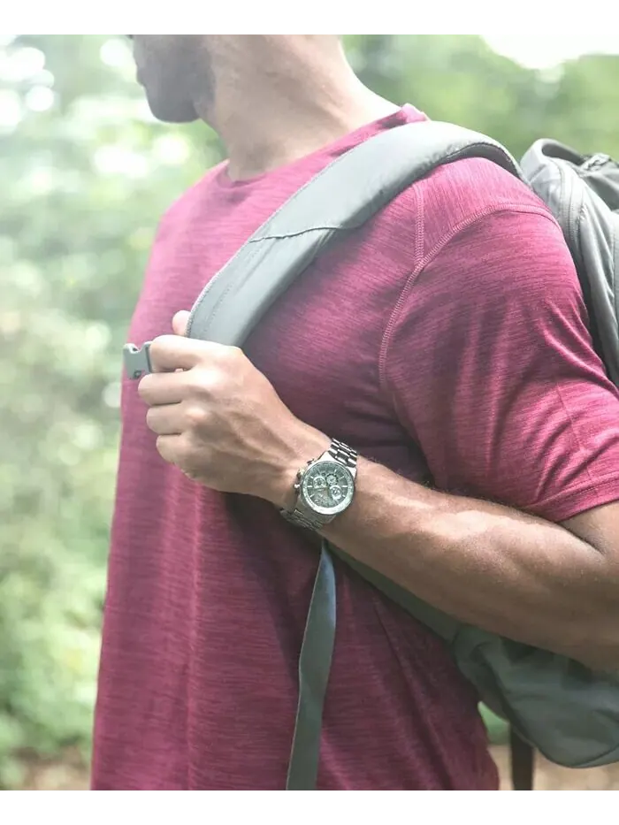 Eco-Drive Мужские часы с хронографом Nighthawk, серые часы с браслетом из нержавеющей стали, 43 мм — изображение 5 из 13