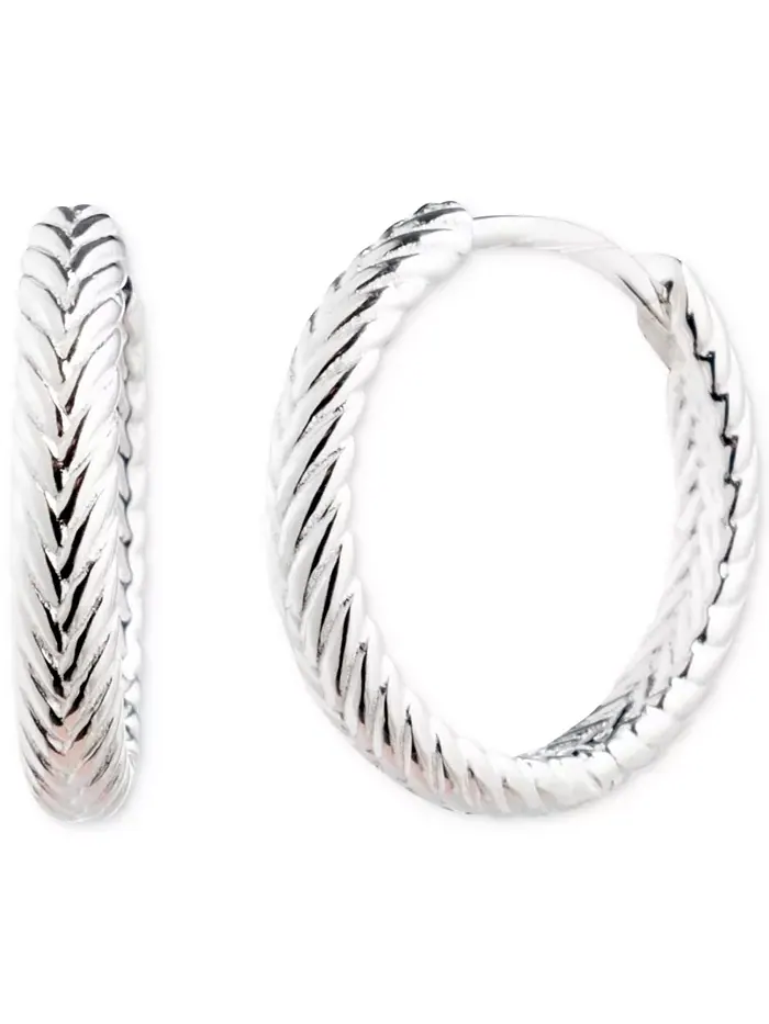 Серьги-кольца Huggie Hoop с рисунком в ёлочку из стерлингового серебра, 0,64 дюйма Lauren Ralph — изображение 1 из 4