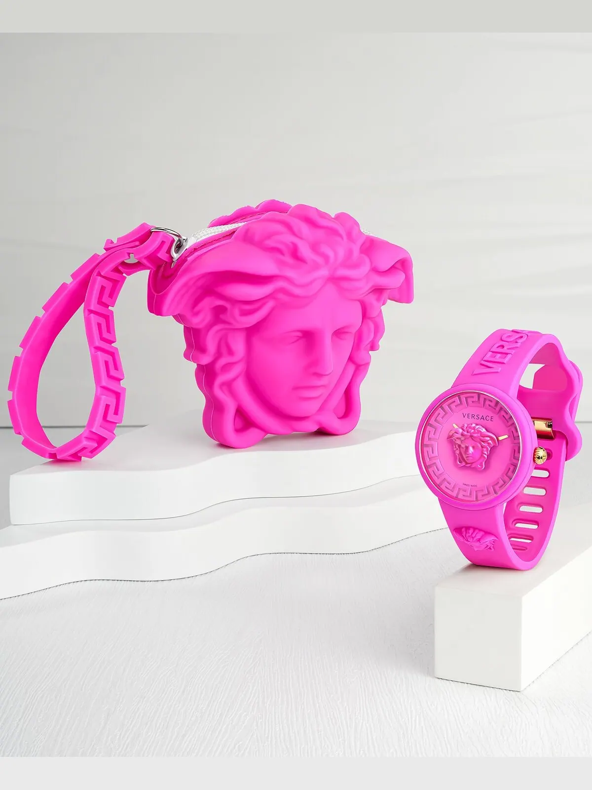Женские швейцарские часы Medusa Pop с белым силиконовым ремешком, 39 мм Versace — изображение 9 из 9, оттенок белый