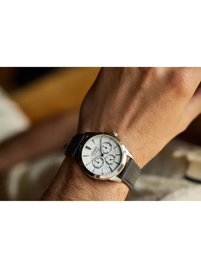 Мужские часы Eco-Drive Rolan с серым кожаным ремешком, 40 мм Citizen — изображение 3 из 5