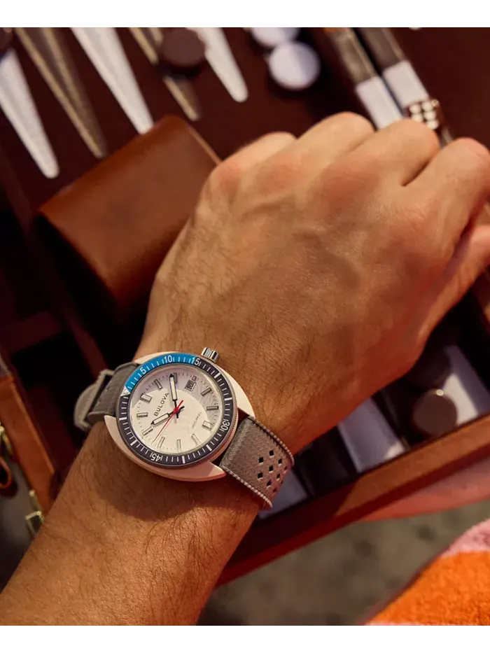 Мужские часы с серым ремешком из HNBR-резины для подводного плавания, 41 мм Bulova — изображение 6 из 6