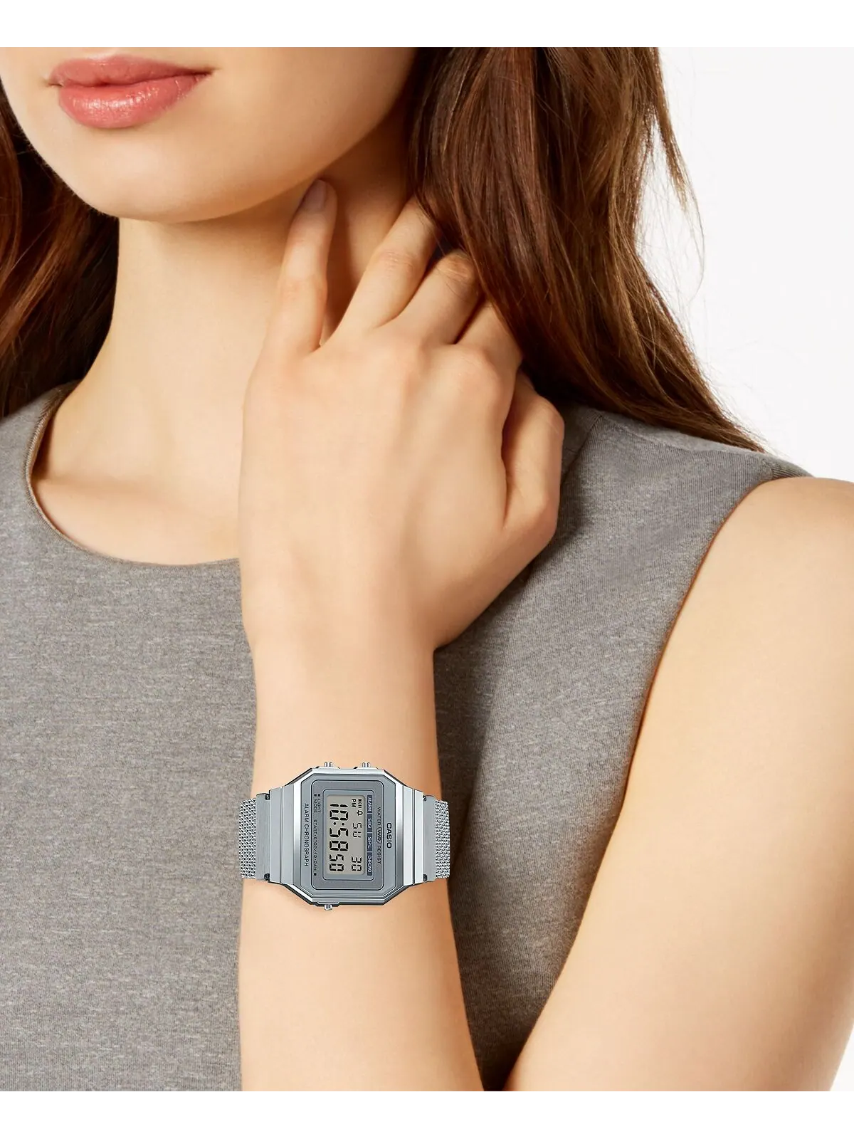 Унисекс цифровые часы-браслет из нержавеющей стали с сеткой 35,5 мм Casio — изображение 5 из 5, оттенок серебряный
