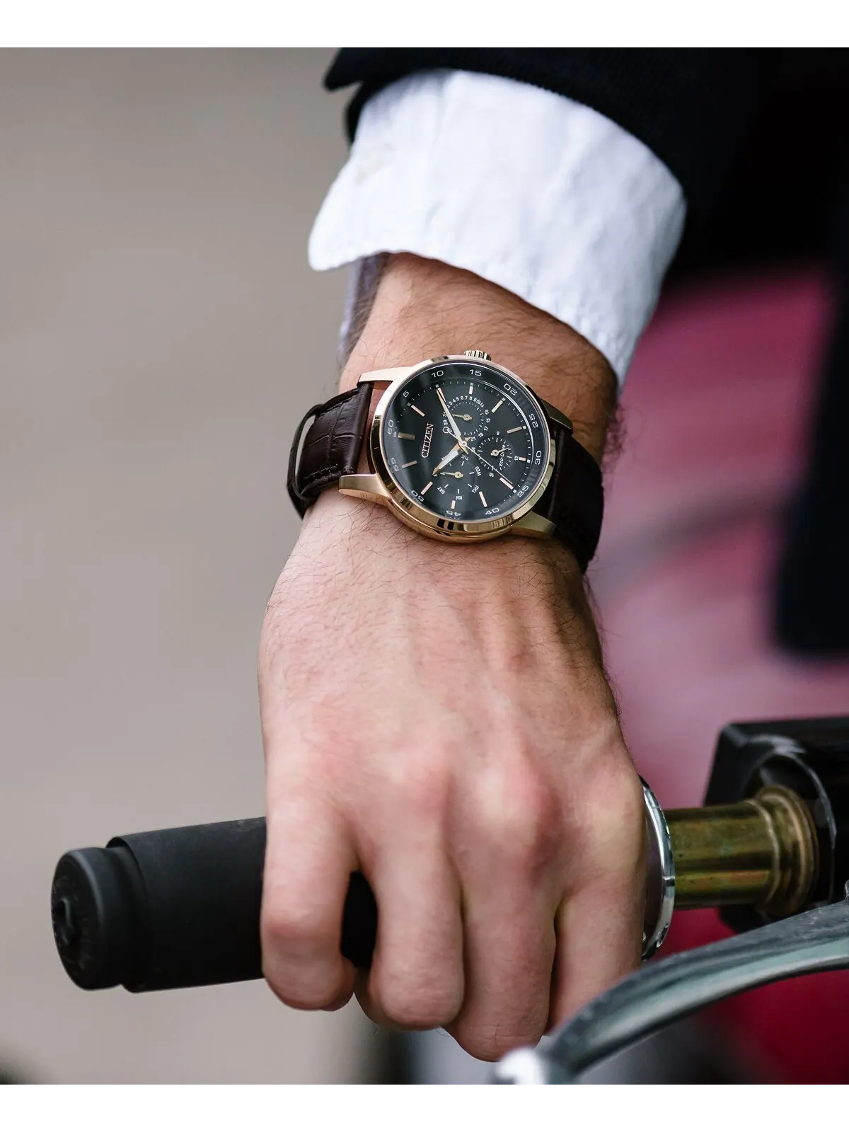 Мужские деловые часы Eco-Drive с черно-коричневым кожаным ремешком, 44 мм BU2013-08E Citizen — изображение 2 из 5
