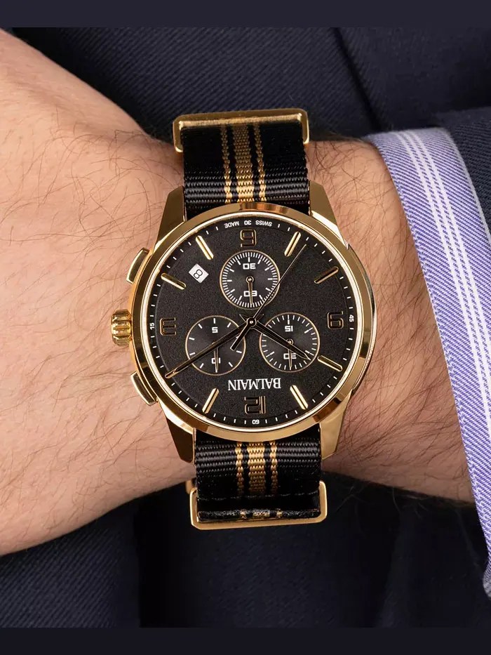 Мужские часы Swiss Chronograph Madrigal с черным полосатым ремешком NATO, 42 мм Balmain — изображение 4 из 5
