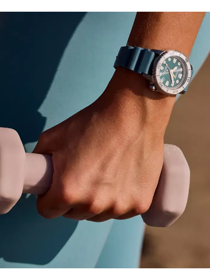 Женские часы Promaster Sea Dive 4 с голубым полиуретановым ремешком, 36.5 мм Citizen — изображение 4 из 5