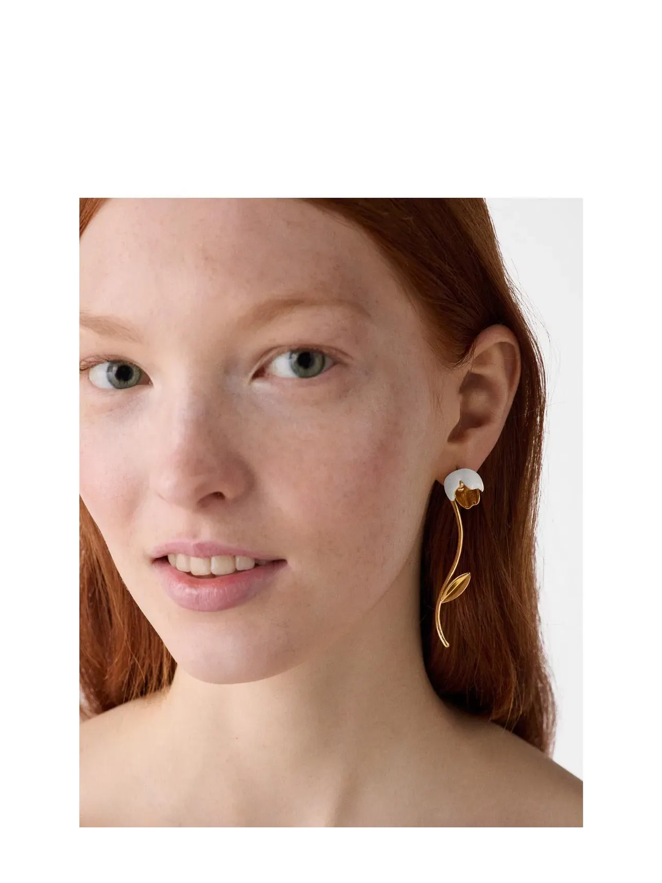 Серьги-подвески Golden Bloom с цветочным рисунком Kate Spade New York — изображение 2 из 2, оттенок желтый
