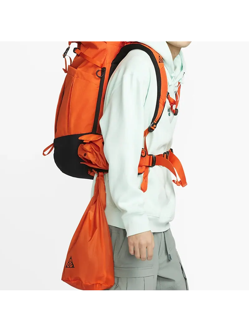 Рюкзак унисекс Nike ACG 36 DC9865 819 — изображение 7 из 8, оранжевый