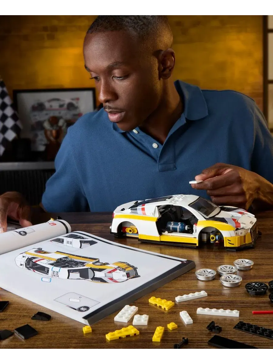 Конструктор Hot Wheels 15 Audi R8 LMS, 820 деталей Mattel Brick Shop — изображение 2 из 6, нет цвета