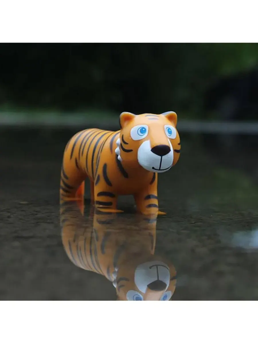 Игрушечная фигурка тигра из зоопарка Little Friends (10 см) - массивная пластиковая фигурка — изображение 4 из 5, нет цвета