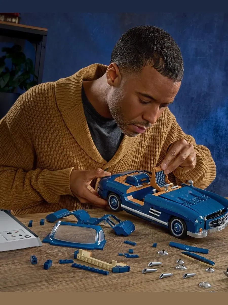 Конструктор Hot Wheels Mercedes-Benz 300 SL, 1600 деталей Mattel Brick Shop — изображение 6 из 6, мульти