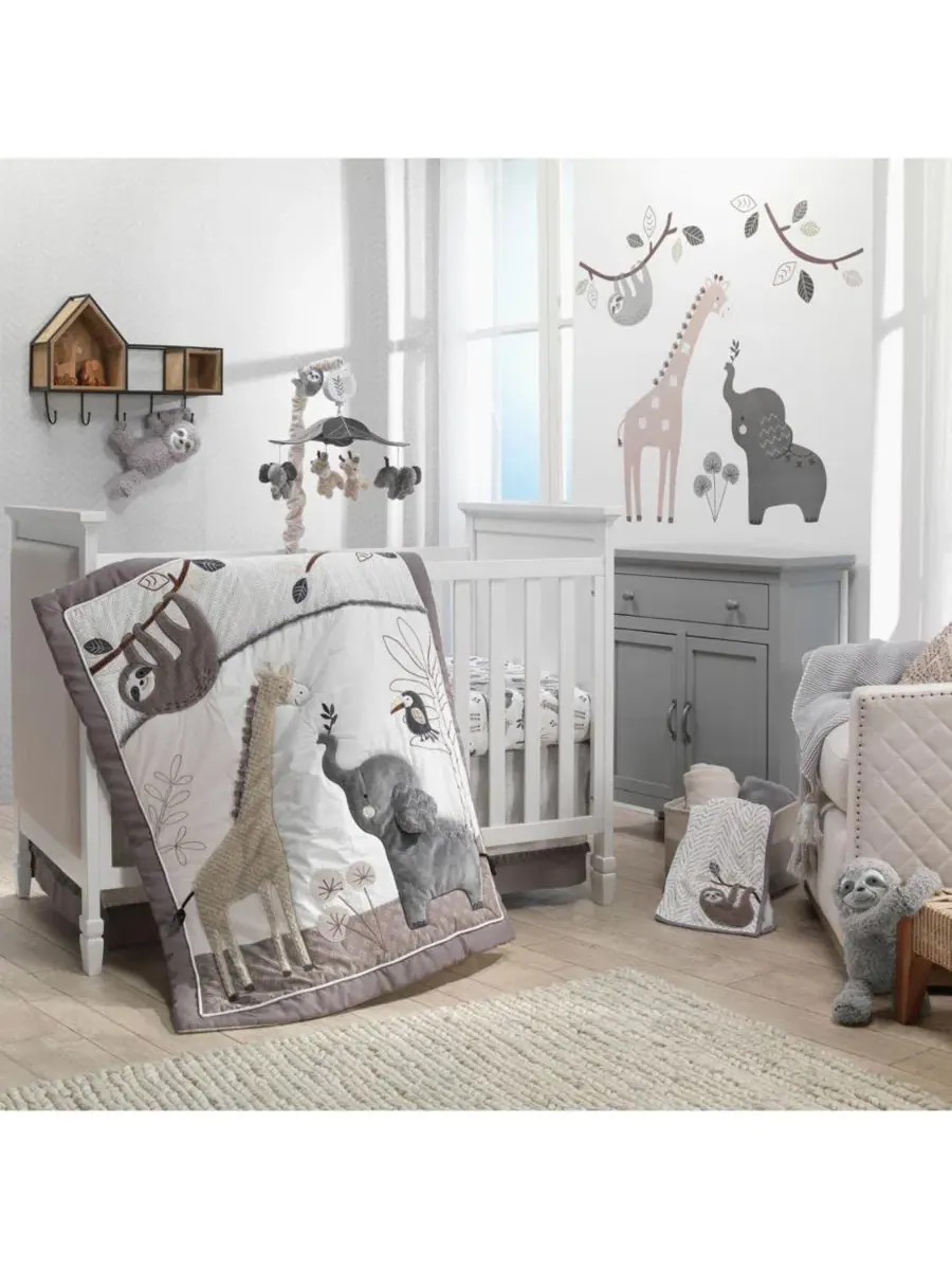 Детское одеяло Baby Jungle серо-белого цвета с имитацией меха ленивца Lambs & Ivy — изображение 3 из 3, белый