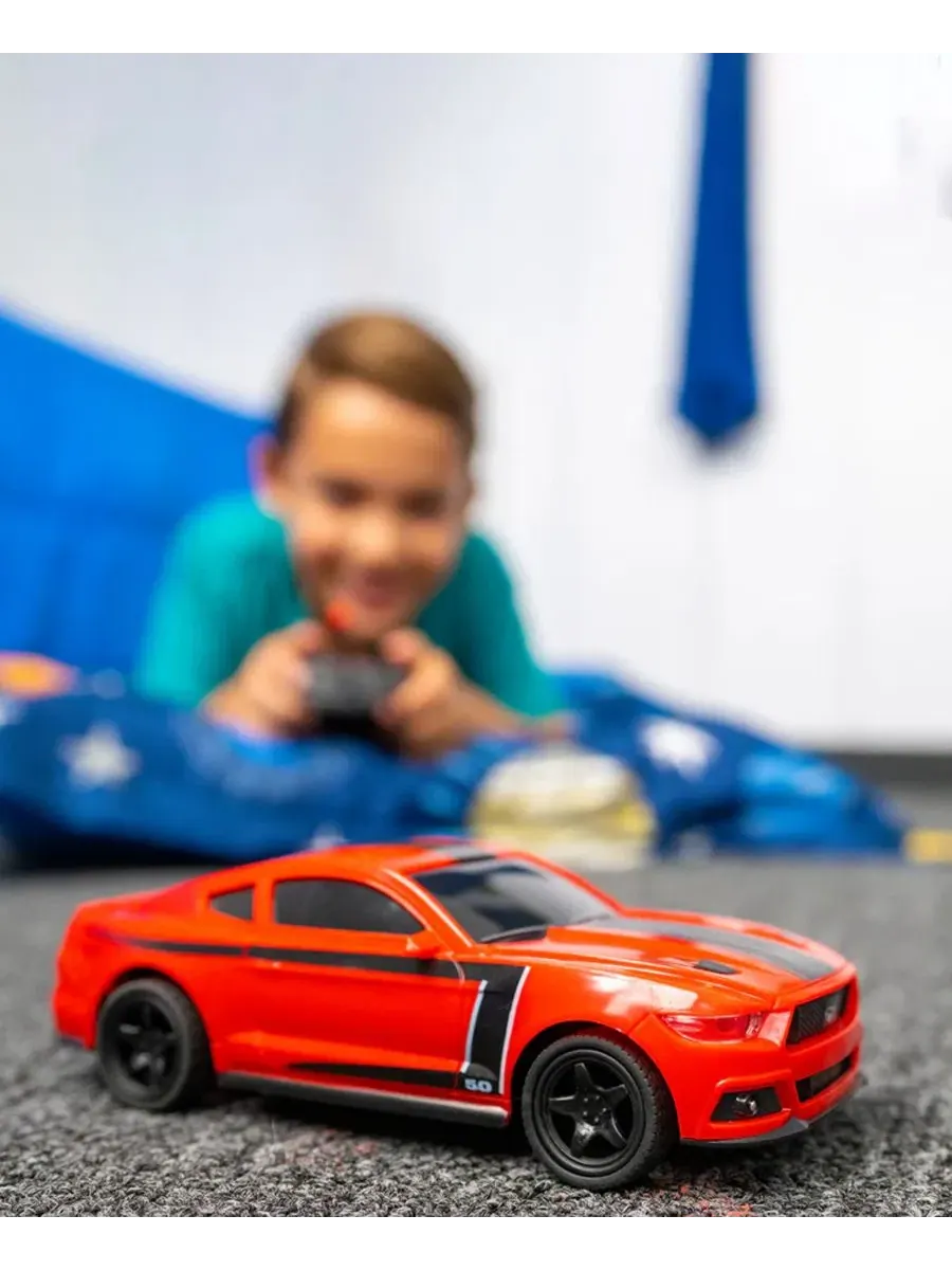 Лицензированная радиоуправляемая модель автомобиля Ford Mustang в масштабе 1:24 World Tech Toys — изображение 9 из 12, мульти