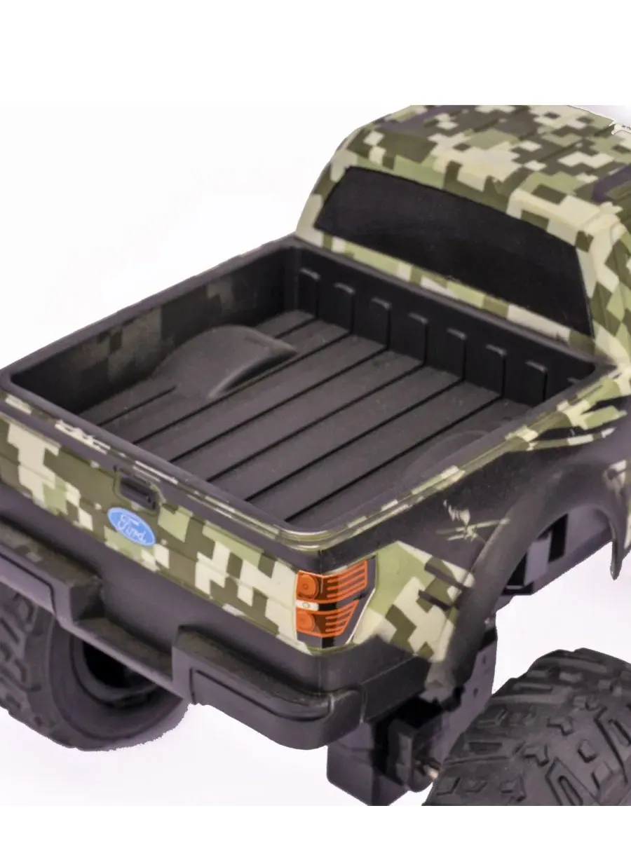 Лицензионная радиоуправляемая модель Ford F-150 SVT Raptor в масштабе 1:14 с цифровым камуфляжем — изображение 4 из 11