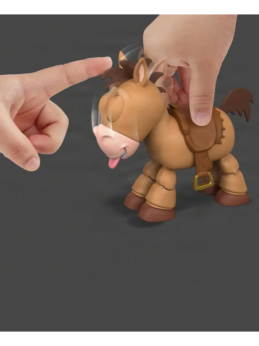 Фигурка лошади Lil Partner Bullseye в позе для позирования Toy Story — изображение 3 из 5, нет цвета