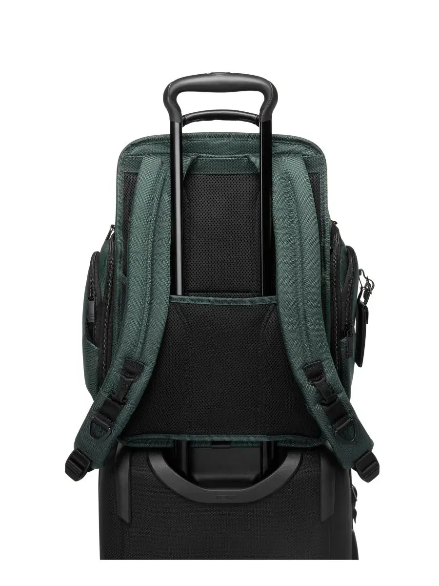 Рюкзак 43 см с камуфляжным принтом Alpha 17" Brief Pack Backpack TUMI, Deep Pine — изображение 4 из 7