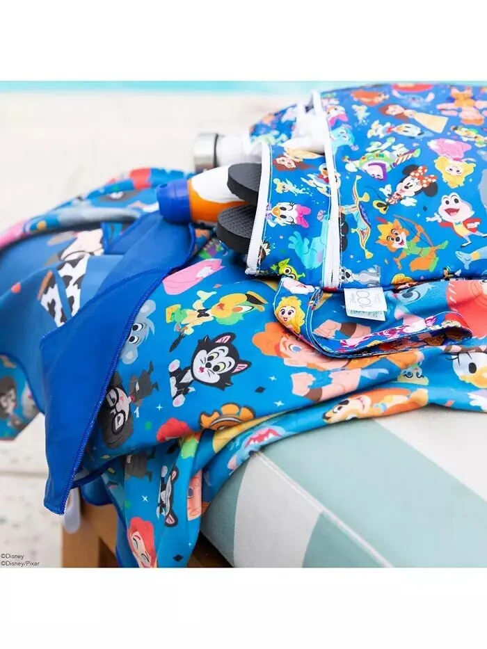 Легкое одеяло Roll and Go в честь 100-летия Baby Disney Bumkins — изображение 2 из 9