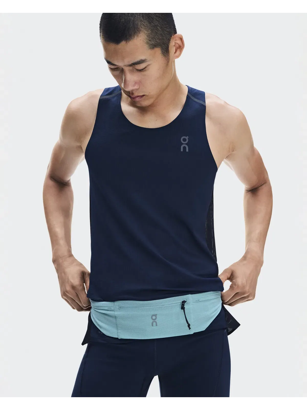 Беговая поясная сумка с регулируемым ремнем Speed Belt On, Wash — изображение 5 из 7, светло-сероватый