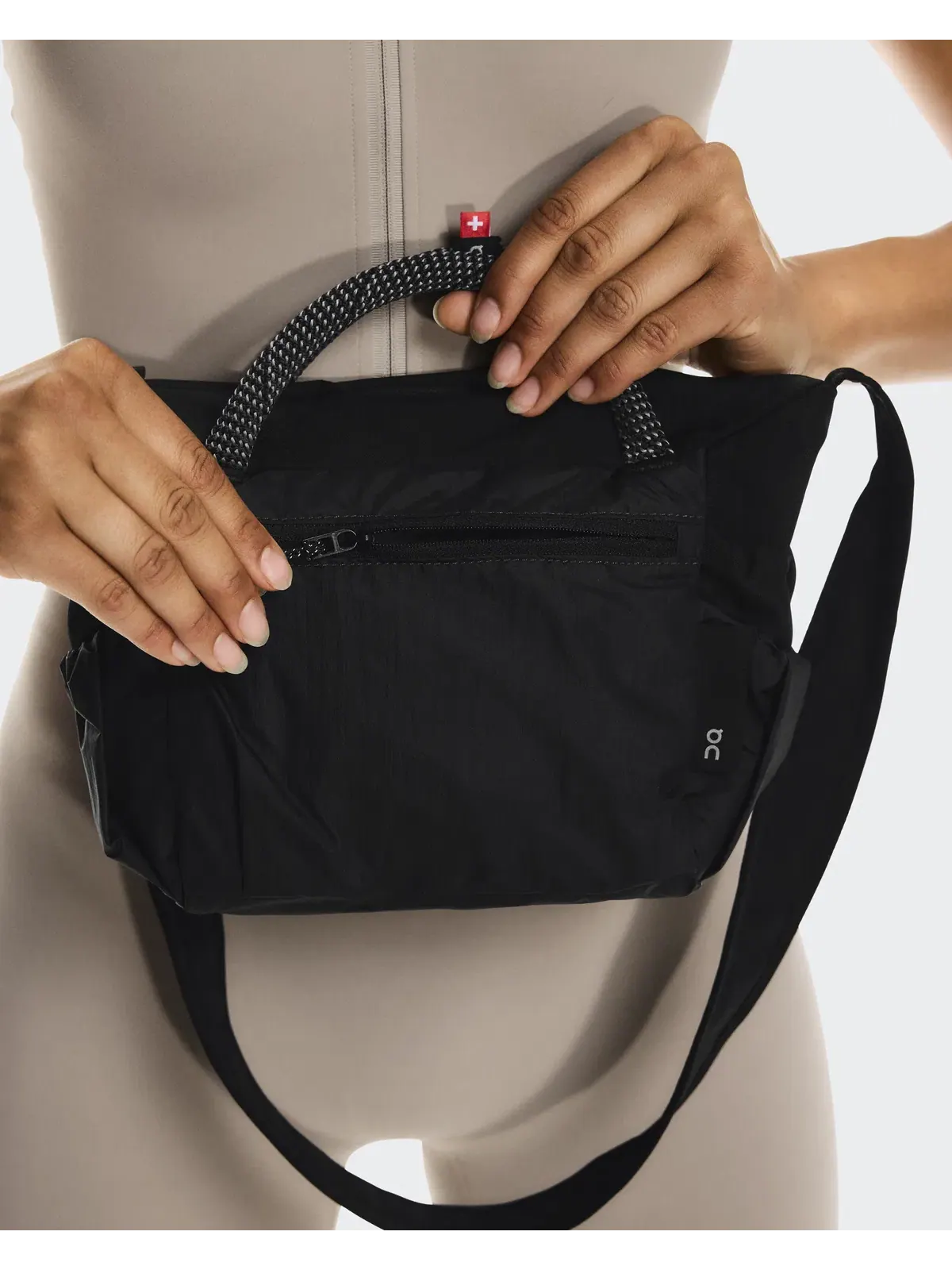 Сумка-рюкзак мини с ручкой Swiss Seil Track Pack Mini Elite On — изображение 8 из 9, черный