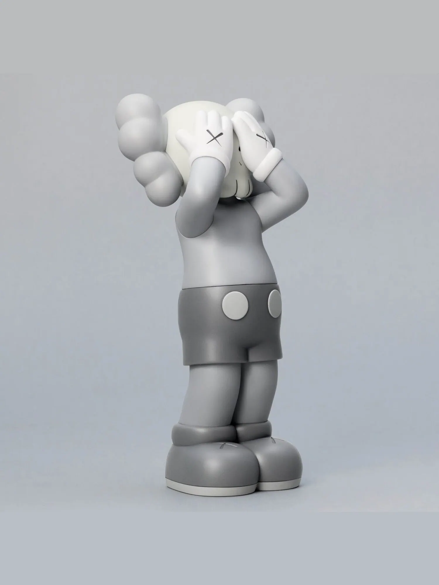 Виниловая фигурка Kaws Holiday UK 2021 — изображение 2 из 3, серый