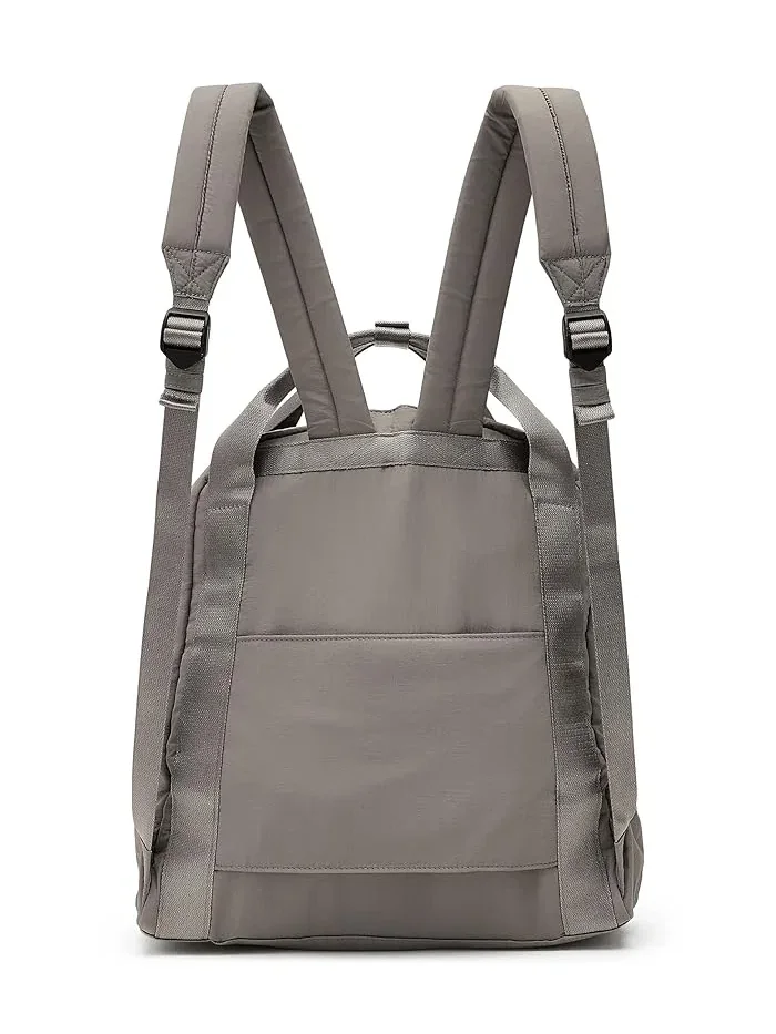 Рюкзак легкий Swift Baggallini — изображение 2 из 5, серебристый песочный