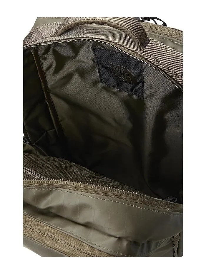Рюкзак женский The North Face Base Camp Voyager искусственная кожа — изображение 3 из 5, коричневый