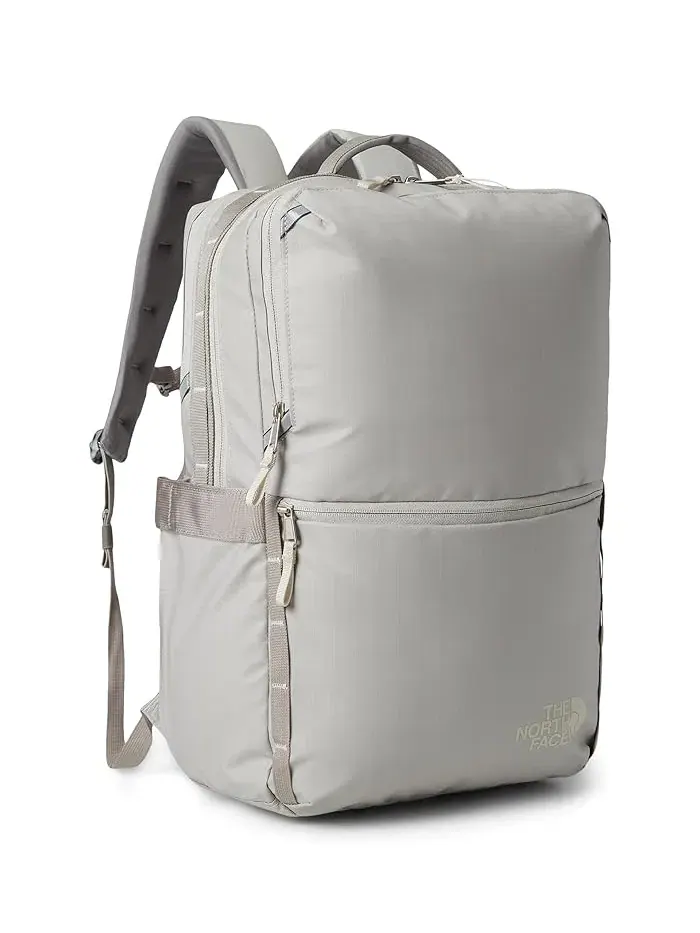 Рюкзак женский The North Face Base Camp Voyager искусственная кожа — изображение 1 из 5, серый
