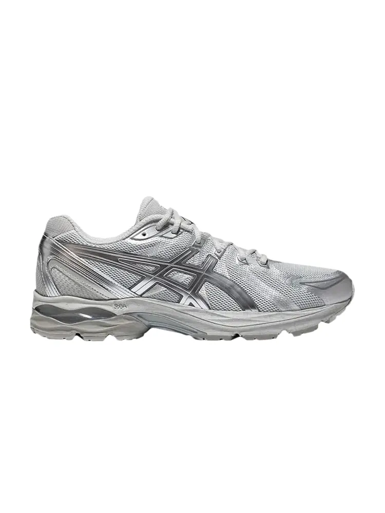 Кроссовки ASICS Gel Flux 4 — изображение 1 из 1, серебряный