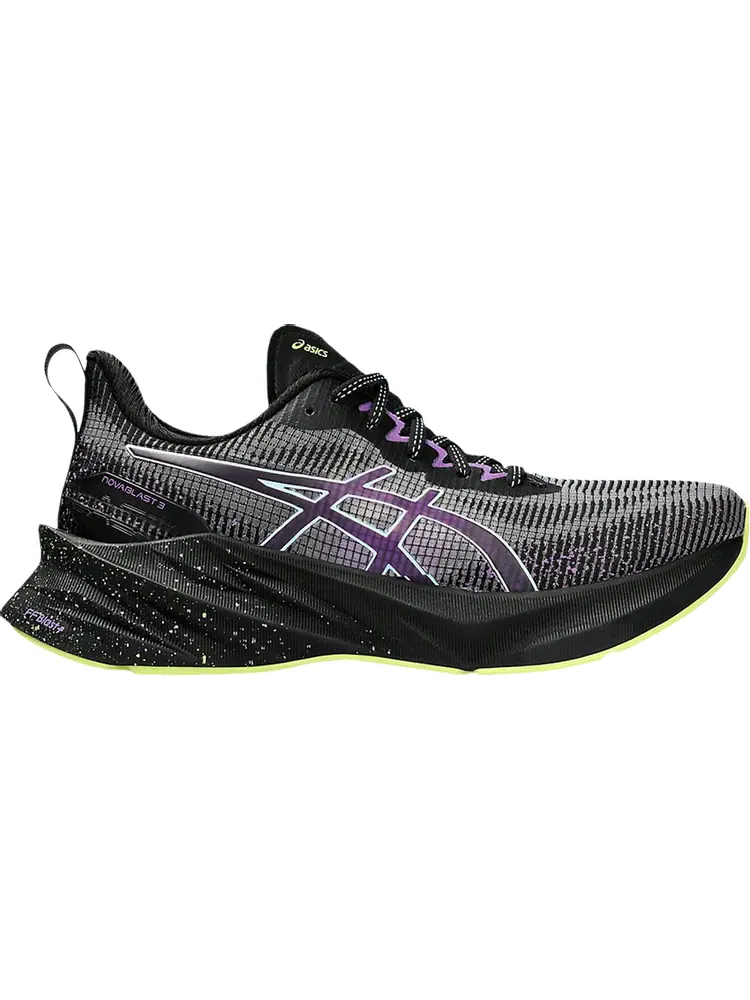 Кроссовки Wmns Novablast 3 LE 'Black Cyber Grape' — изображение 1 из 1, черный